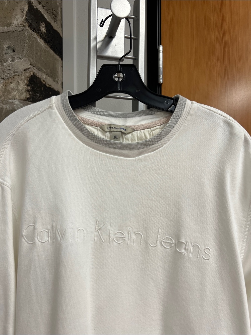 Men's White Crewneck Pullover Long Sleeve Calvin Klein Jeans Sweatshirt Size XXL